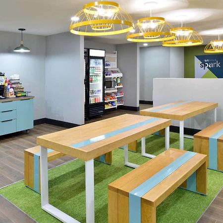 Spark By Hilton Dallas Market Center Екстер'єр фото