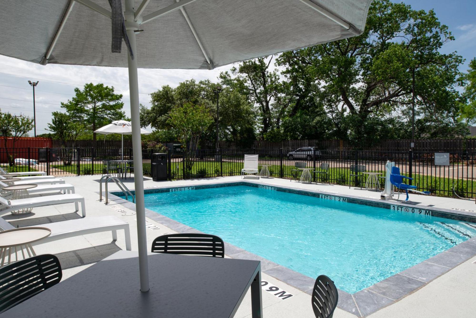 Spark By Hilton Dallas Market Center Екстер'єр фото