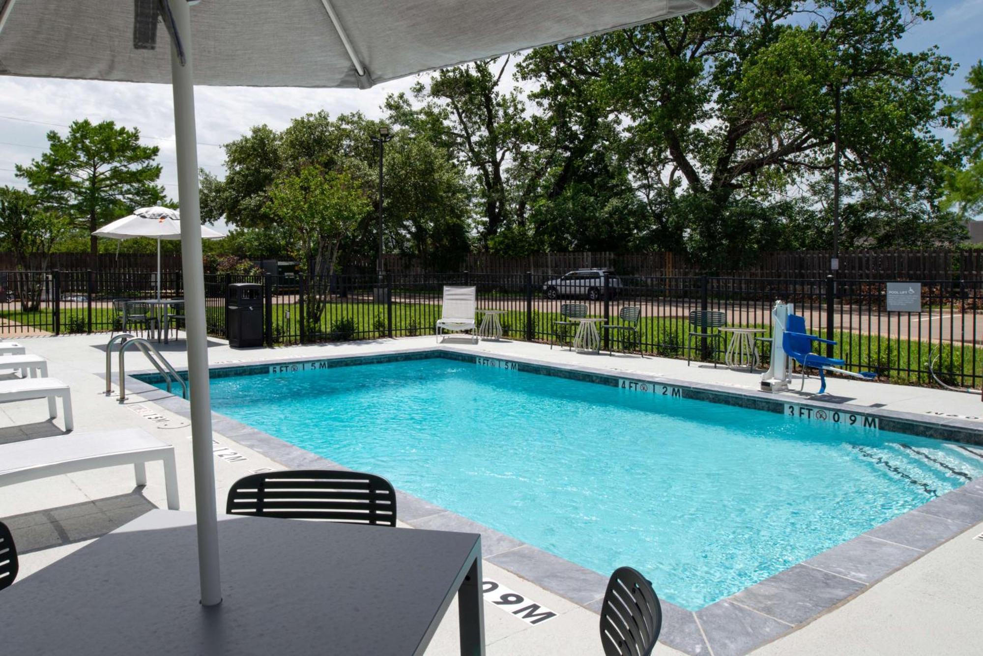 Spark By Hilton Dallas Market Center Екстер'єр фото